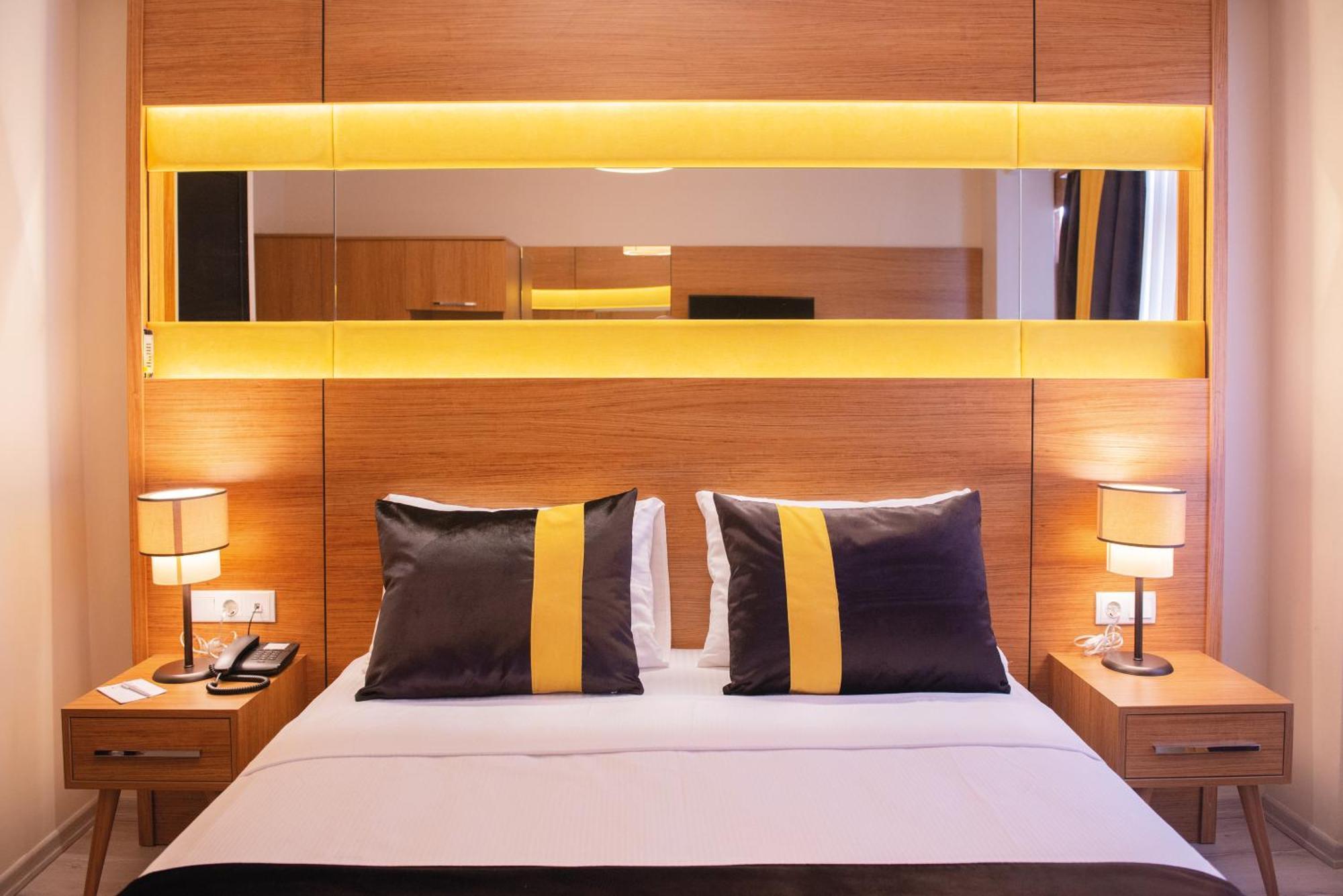 Karamans Sirkeci Suites Hotel Istanbul Eksteriør bilde